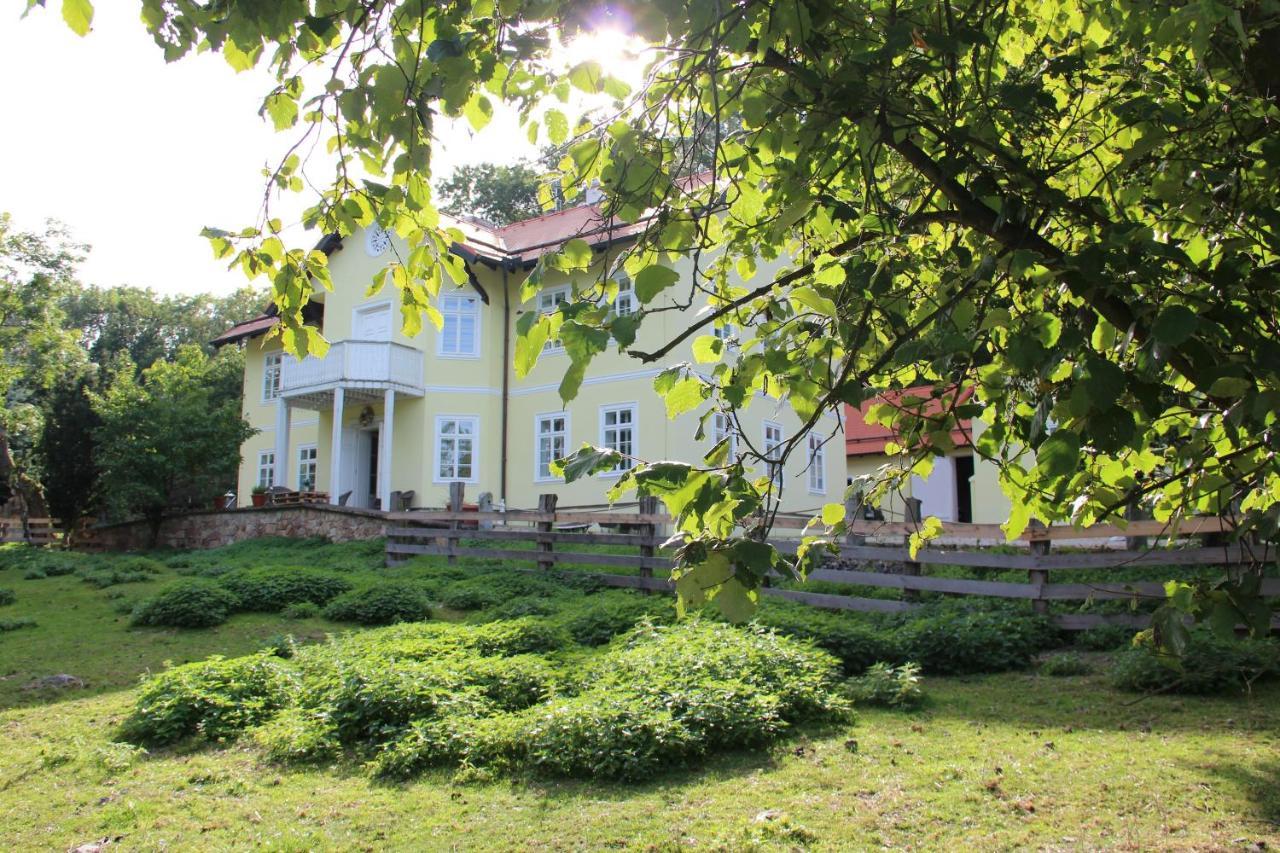 Lovecky Zamecek Pod Milesovkou Teplice Bagian luar foto
