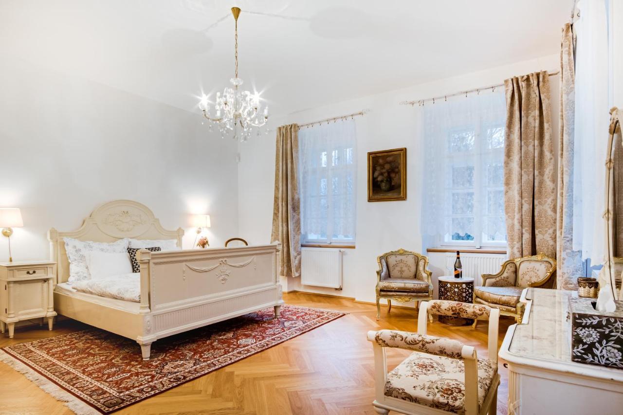 Lovecky Zamecek Pod Milesovkou Teplice Bagian luar foto