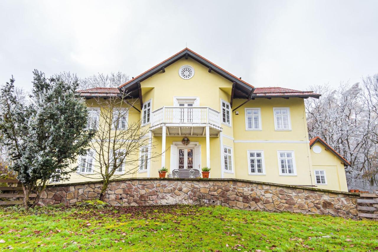Lovecky Zamecek Pod Milesovkou Teplice Bagian luar foto